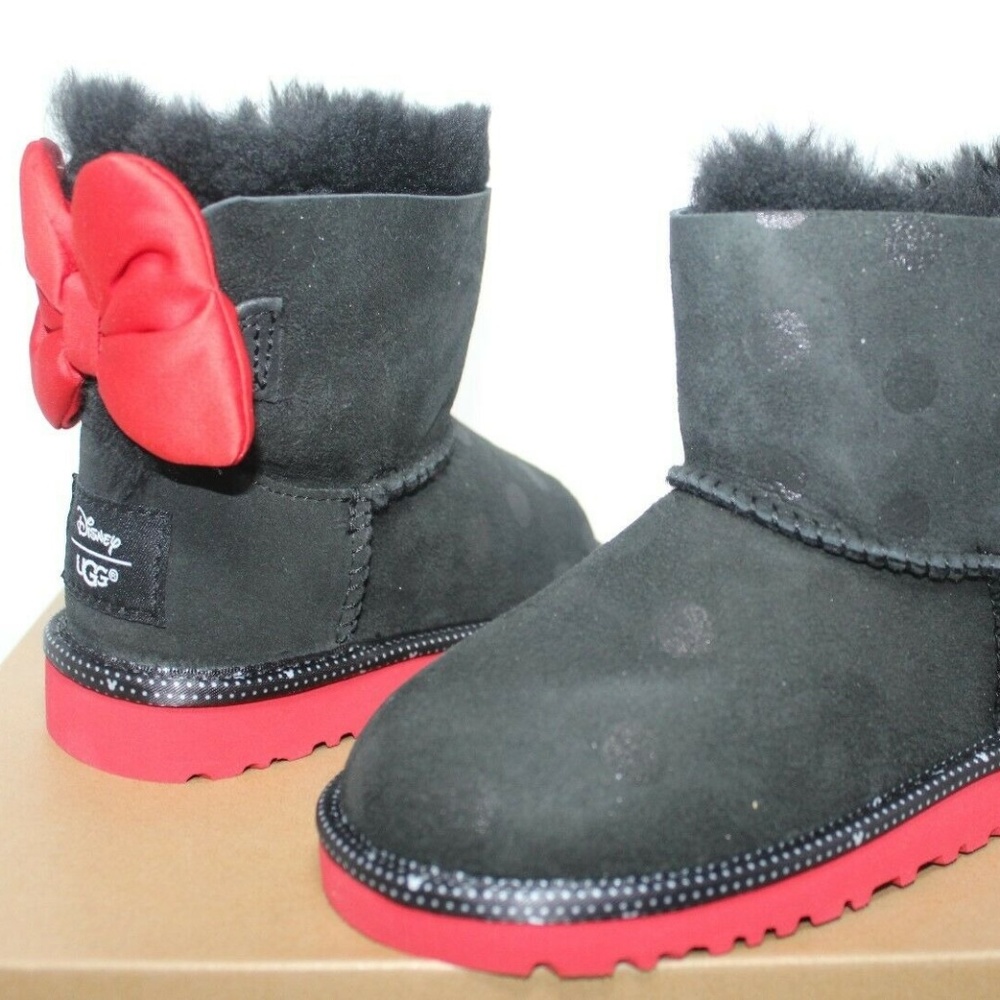 Disney UGG Minnie Sweetie Toddler 9 Boots *NIB*